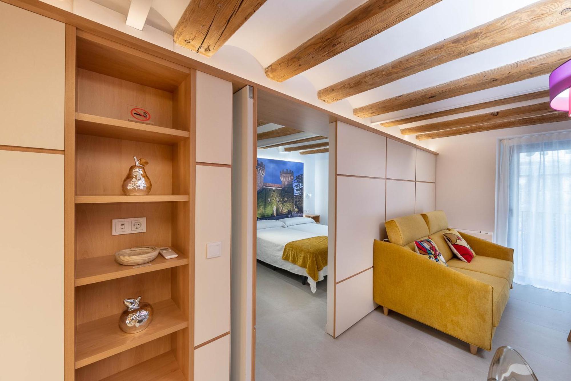 C&C Apartments Figueres  Luaran gambar
