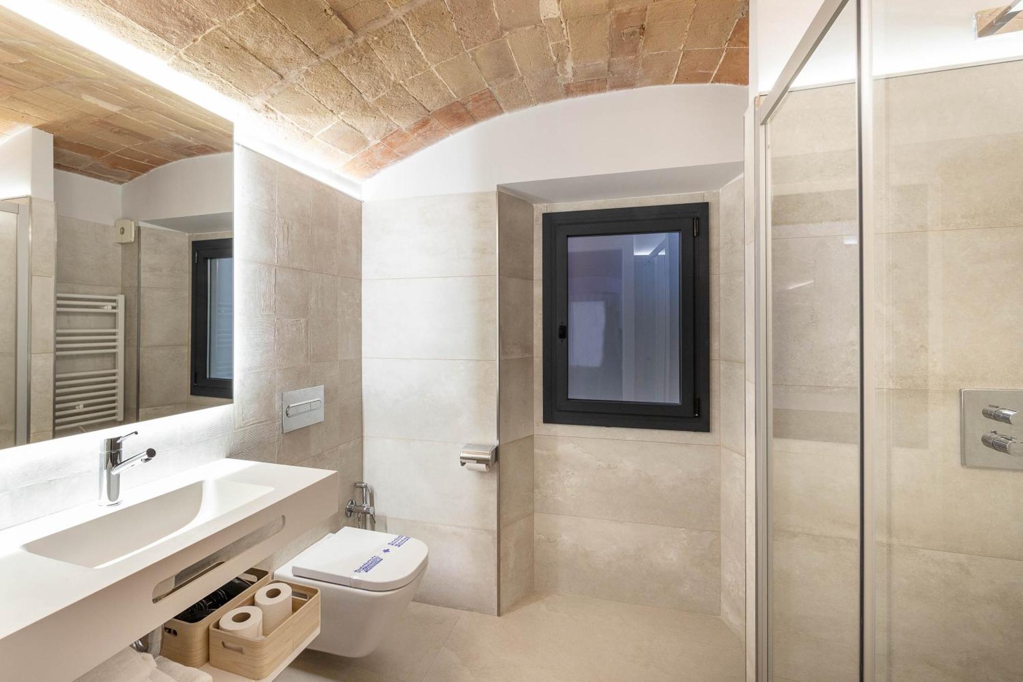 C&C Apartments Figueres  Luaran gambar