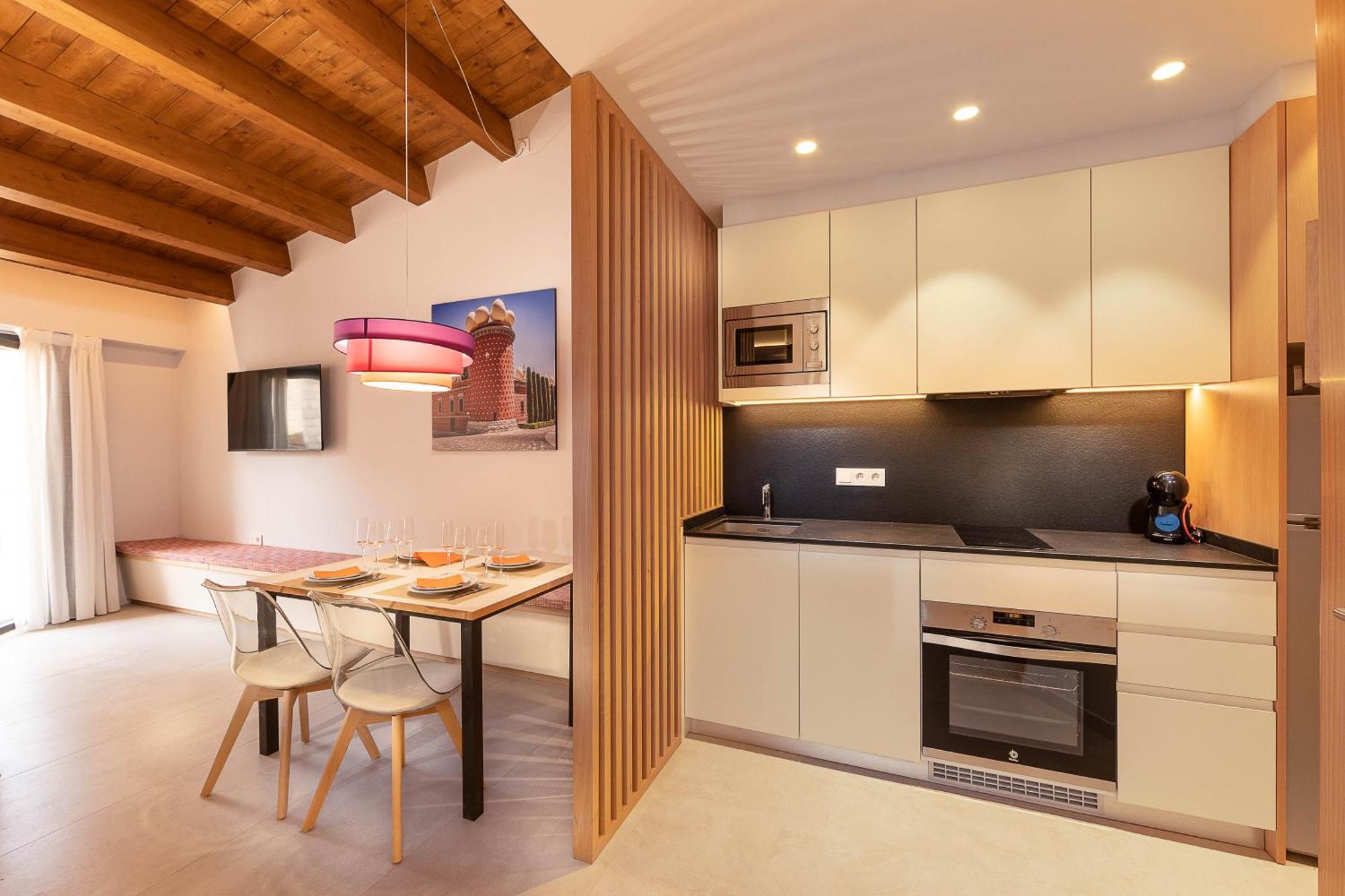C&C Apartments Figueres  Luaran gambar