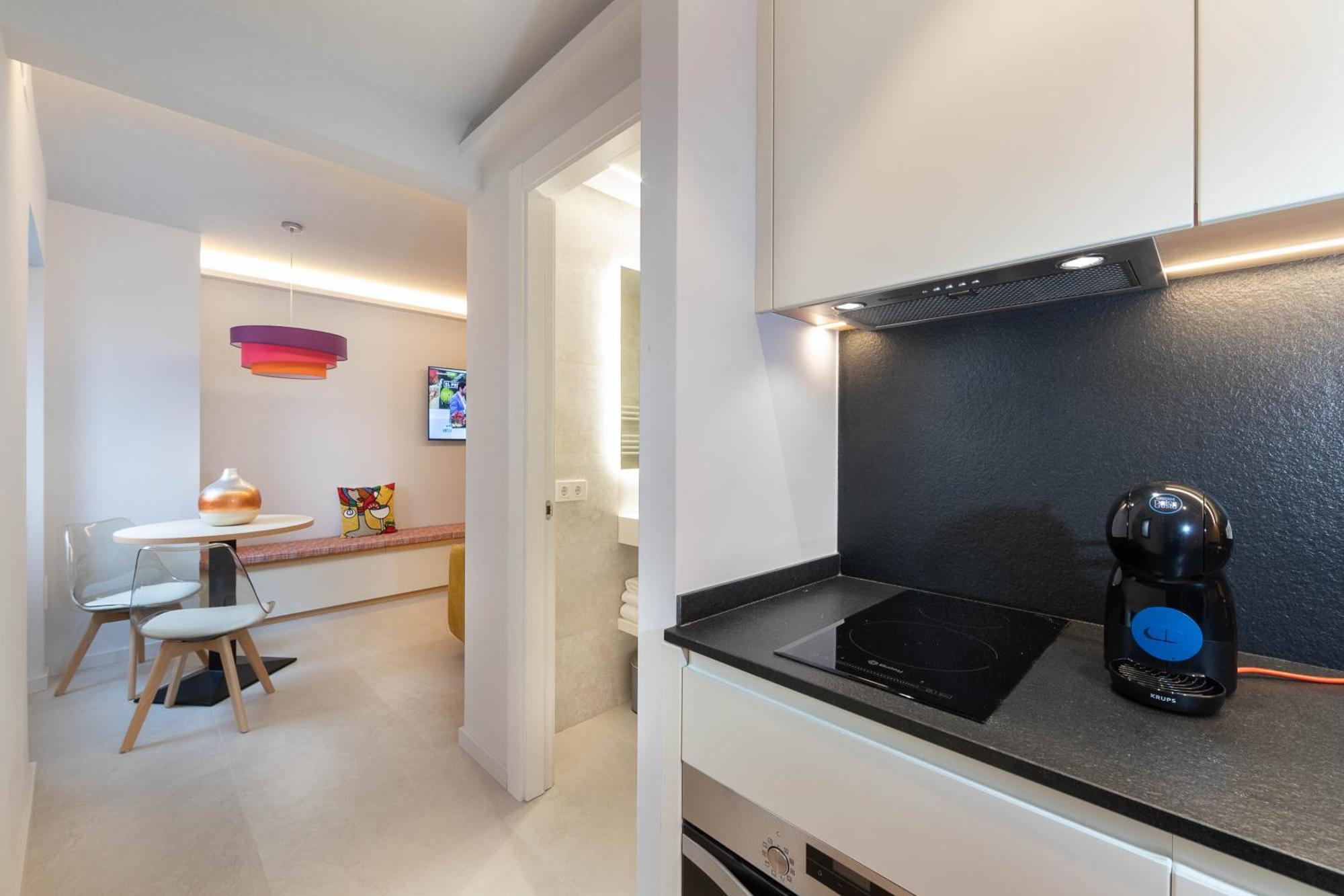 C&C Apartments Figueres  Luaran gambar