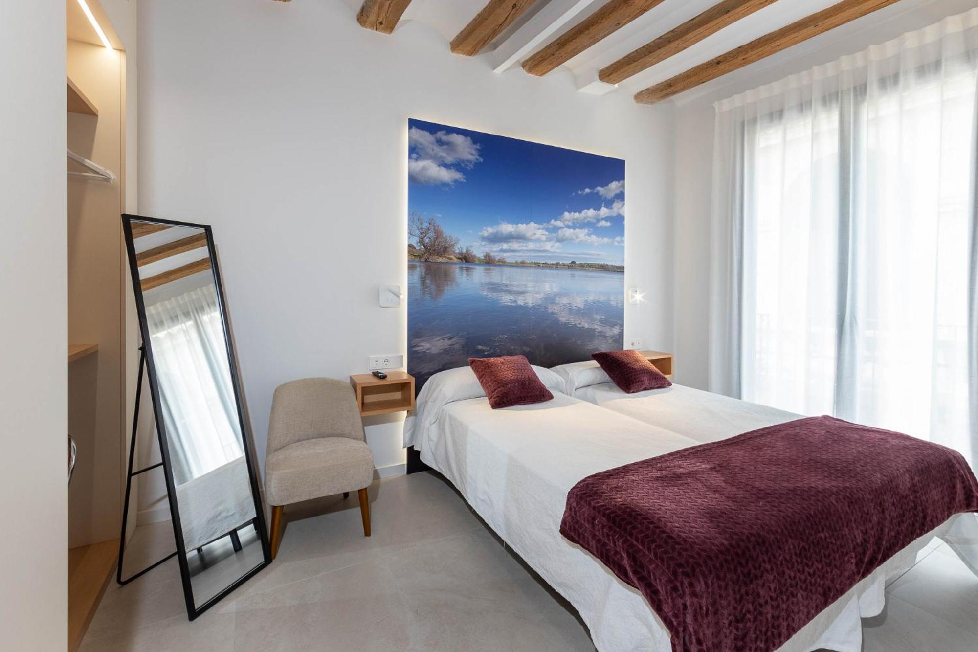 C&C Apartments Figueres  Luaran gambar